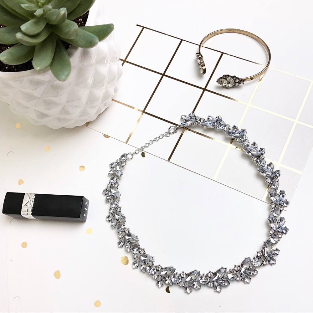 Rhinestone chocker necklace